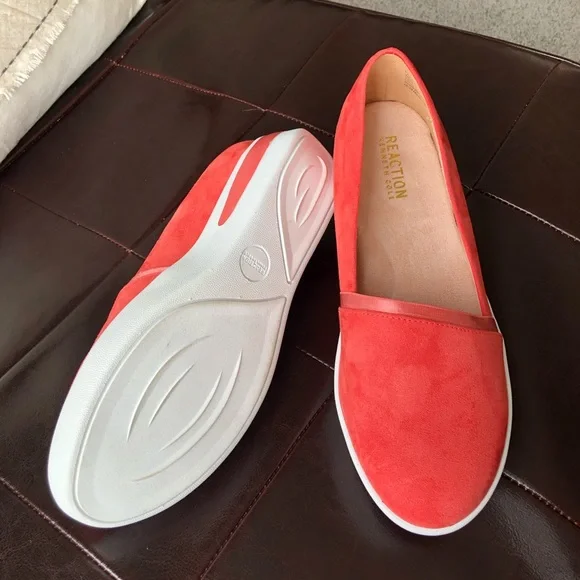 Kenneth Cole Reaction Farrah Sneakers - Picture 2 of 5